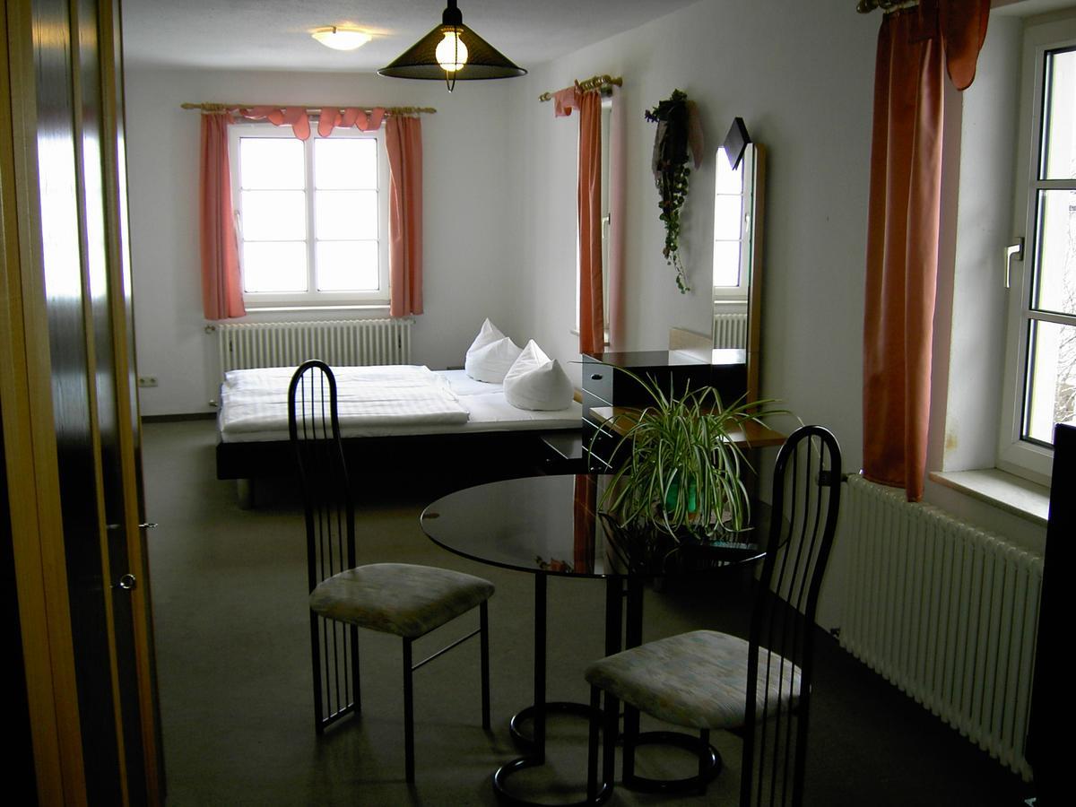 Landhotel Am Fuchsbach Berga  Esterno foto